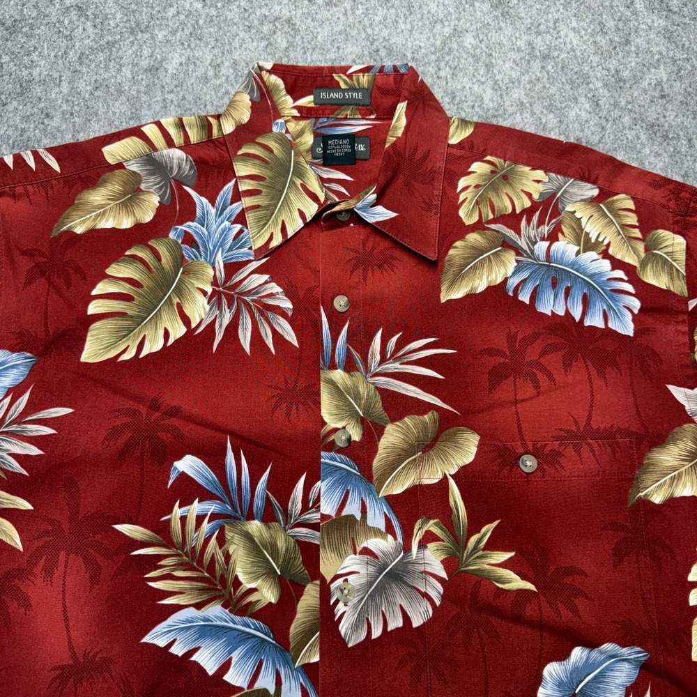 St. John's Bay Island Style Shirt Men's Medium Red Tropical Floral Short Sleeve - Picture 2 of 7